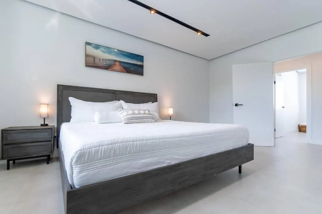 Emerald Haus 12Bd 6Bath Sleeps 26 People 圣胡安 波多黎各